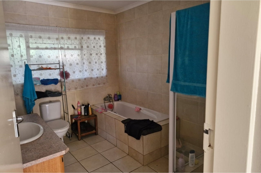 To Let 3 Bedroom Property for Rent in Wilkoppies North West